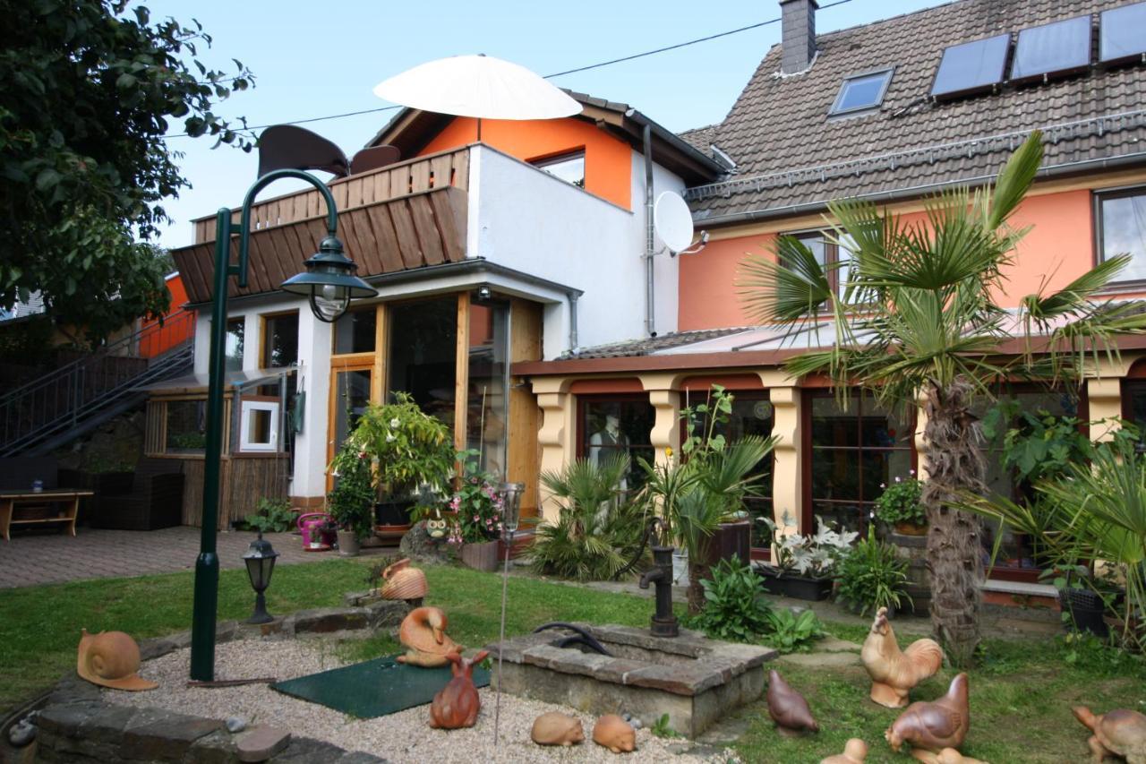 Eifelvulkan Neichen Exteriör bild